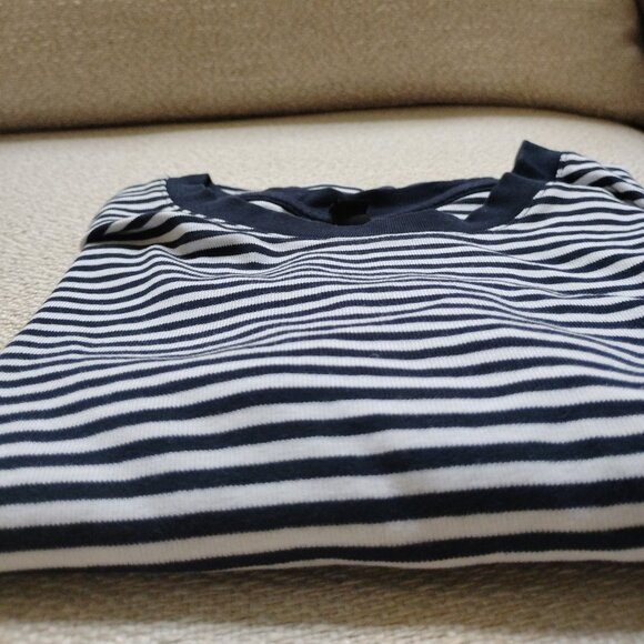 Navy Blue and White Stripped Uniqlo Girls Cropped Top - Picture 1 of 5